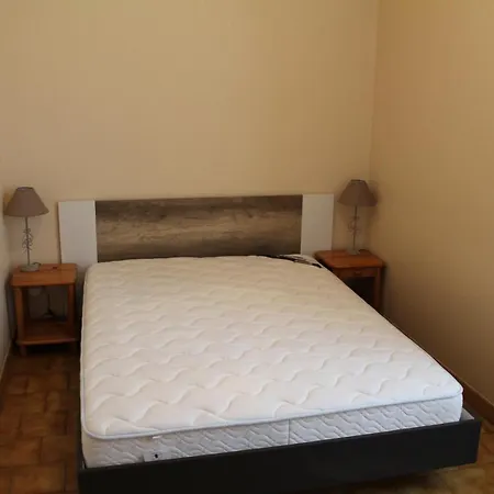 T2 Lumineux Au Centre-ville De La Roche-posay, Proche Thermes, Avec Wi-fi Et Lave-linge - Fr-1-541-1 * La Roche-Posay