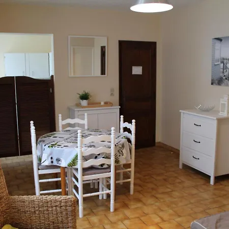 T2 Lumineux Au Centre-ville De La Roche-posay, Proche Thermes, Avec Wi-fi Et Lave-linge - Fr-1-541-1 La Roche-Posay