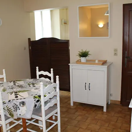 T2 Lumineux Au Centre-ville De La Roche-posay, Proche Thermes, Avec Wi-fi Et Lave-linge Apartamento La Roche-Posay