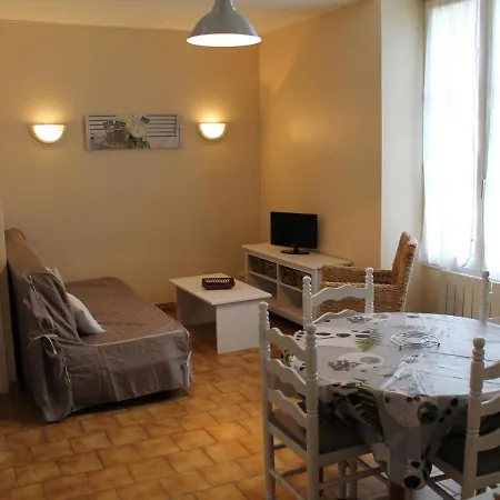 T2 Lumineux Au Centre-ville De La Roche-posay, Proche Thermes, Avec Wi-fi Et Lave-linge - Fr-1-541-1