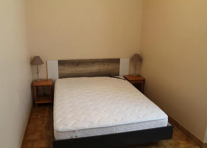 T2 Lumineux Au Centre-ville De La Roche-posay, Proche Thermes, Avec Wi-fi Et Lave-linge - Fr-1-541-1 * La Roche-Posay