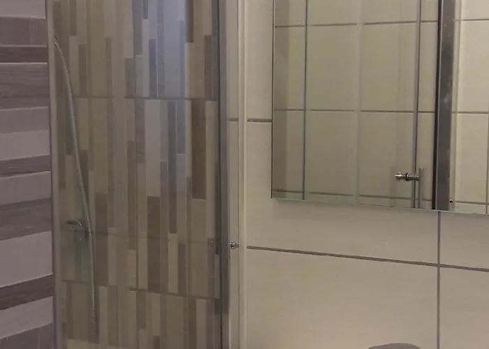 T2 Lumineux Au Centre-ville De La Roche-posay, Proche Thermes, Avec Wi-fi Et Lave-linge - Fr-1-541-1 La Roche-Posay